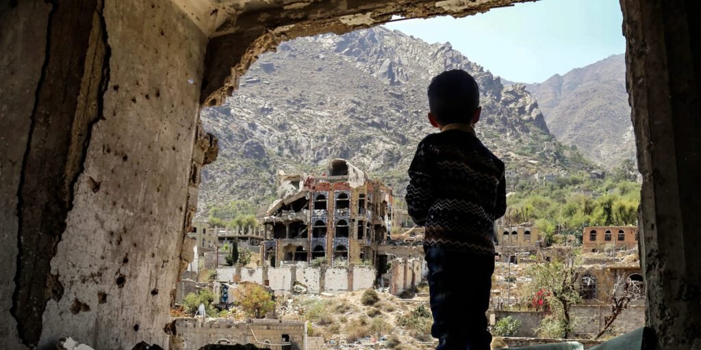 یمن ءَ کمکی سامانانی بھر ءُ بانگ کنگ ءِ وھد ءَ میڑے ءَ ھشتاد ءُ پنچ مردم بیران بیتگ