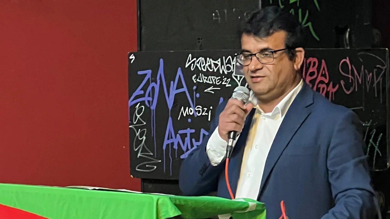 گوادر ءَ ٹٹ ءَ کنگ ءِ کار گوں ھم سنتیں گھگیری ءَ دارگ بیت۔ ڈاکٹر نسیم