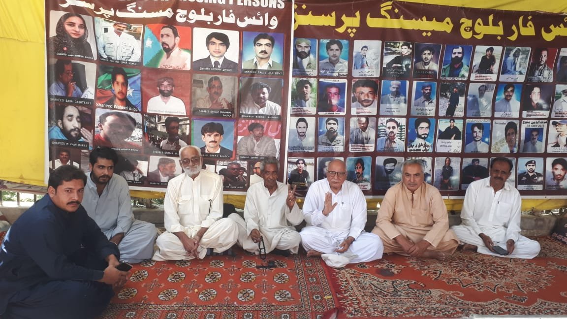 گوستگیں شش دھک اِنت کہ بلوچ چکچینی بوگ ءَ اِنت ءُ بلوچ چہ  مردمی ھکاں زبھر اَنت۔ماما کدیر