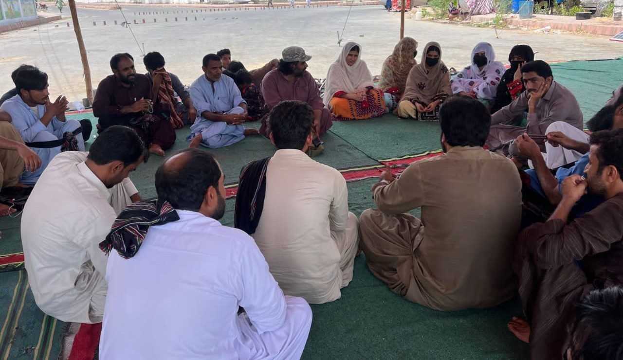 تربت: بلوچ نودربر گل ءُ سیاسی ءُ چاگردی بھرگاں زور بیگواھیں مردمانی کھول ءِ زھرشانی ءَ کمک ءُ پلہ مرزی کنگ ءِ جار جتگ