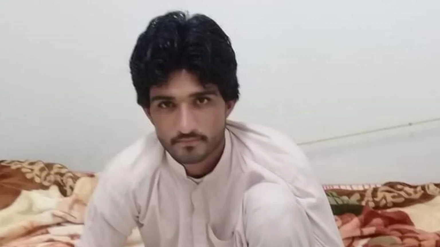 زور بیگواھیں ورنا آدم آجو بوتگ