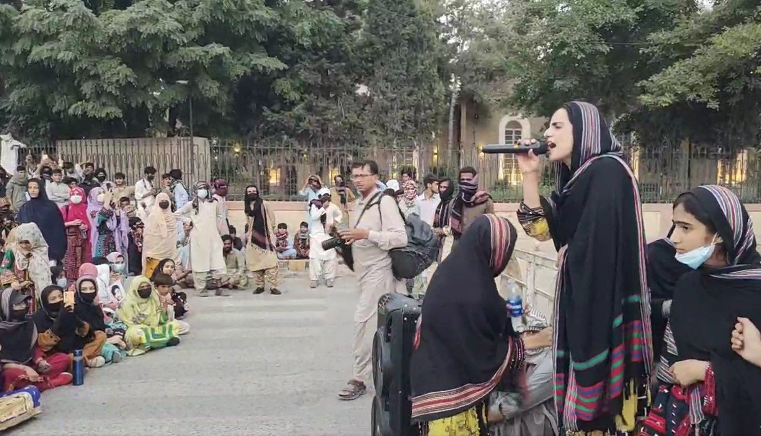 شال ءَ بیگواھیں زھیراھمد ءِ کھول زھرشانی روانک ءَ ریڈ زون ءَ شتگ