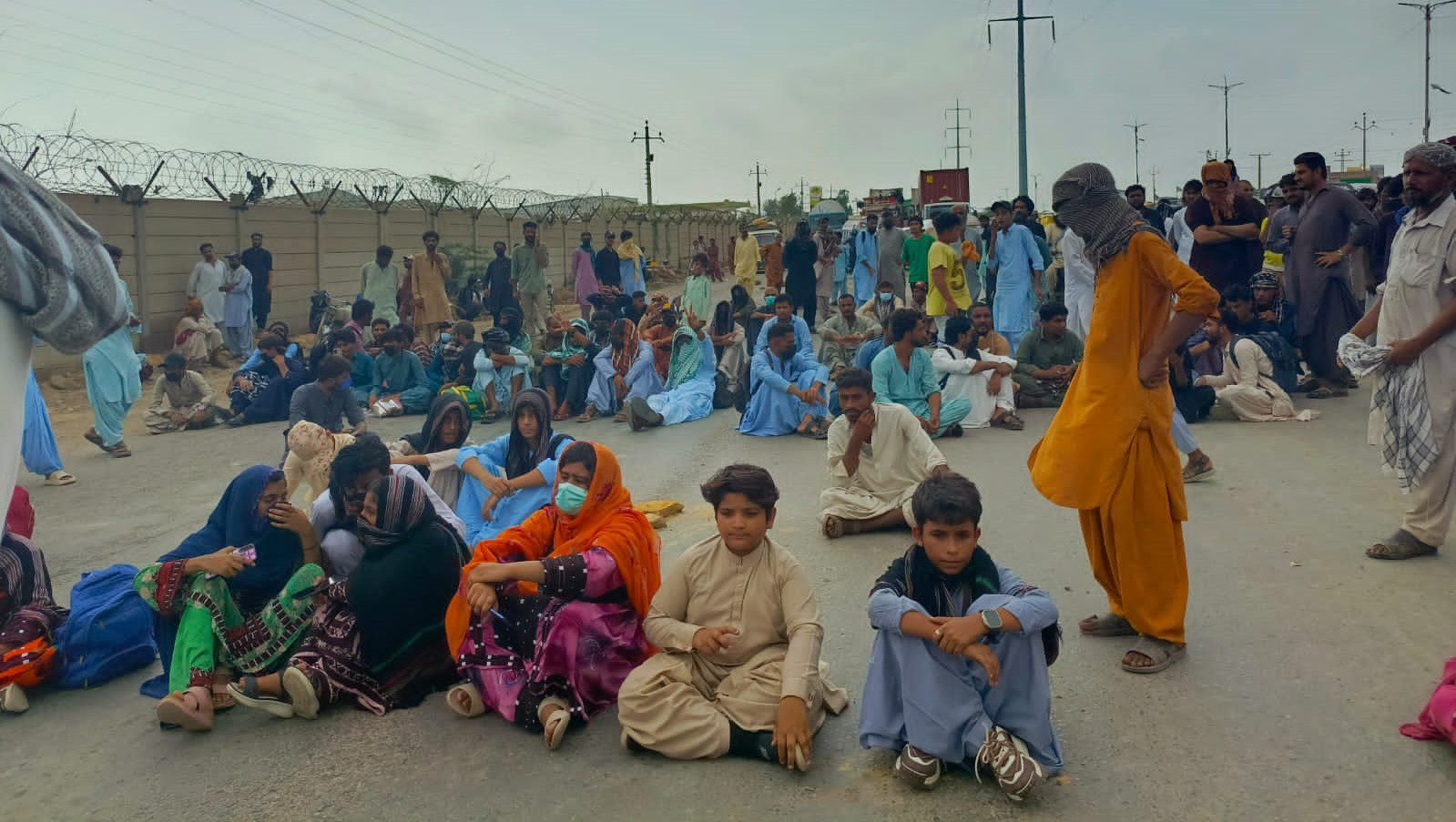 کراچی: بلوچ راجی مچی ءِ کاروان ءِدارگ ءِ بگیری ءَ زھرشانی