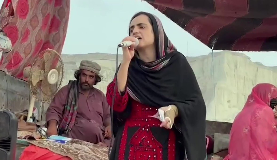 ما دلجمیں کہ ھمک گام ءَ اے ریاست ءِ دیم پہ دیمی ءَ کن ایں سوب مئیگ اِنت۔ ڈاکٹر ماہ رنگ