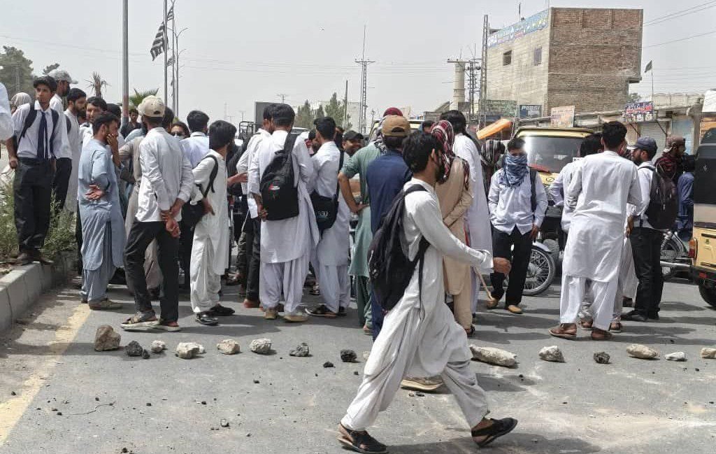 شال ءَ آپ ءُ لین ءِ نہ بوگ ءِ بگیری ءَ نودربراں زھرشانی کرتگ