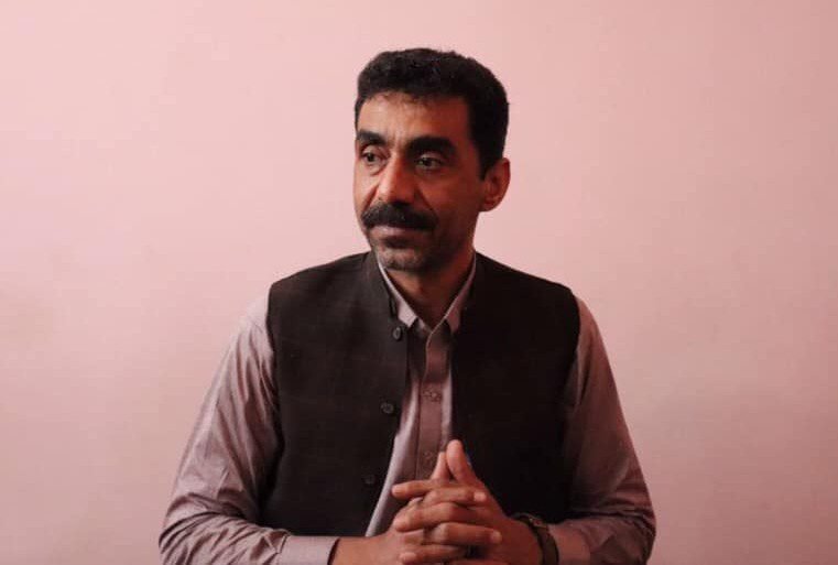 شھید  سبا دشتیاری ءَ آیوکیں پدریچ راجی آجوئی زرمبشت ءِ سروکی کنگ ءِ بنیادی راھبند پیش داشتگ۔  ھلیل بلوچ