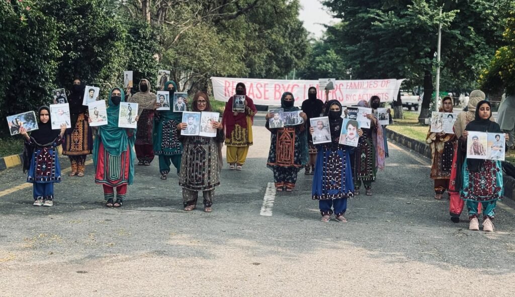 اسلام آباد زھرشانی ءِ شست ءُ یک روچ: مئے زھرشانی ریاستی زوراکیانی بگیری ءَ گھگیری اِنت