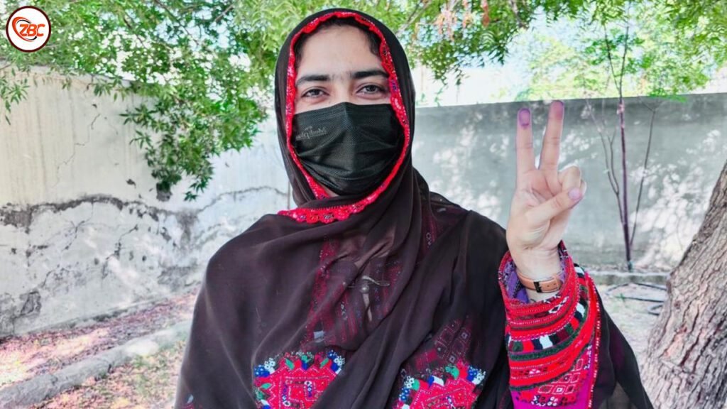 من کانود ءِ رد ءَ توار چست کنان ءُ جاورانی دیم پہ دیمی ءَ کن آں۔ ڈاکٹر شلی بلوچ